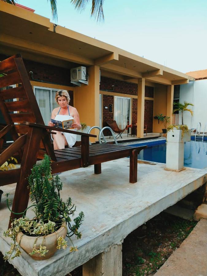 Petit Guest House Negombo Eksteriør billede